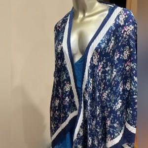 Ellen Tracy Flowy Kimono top pleated multi blue floral print one size
